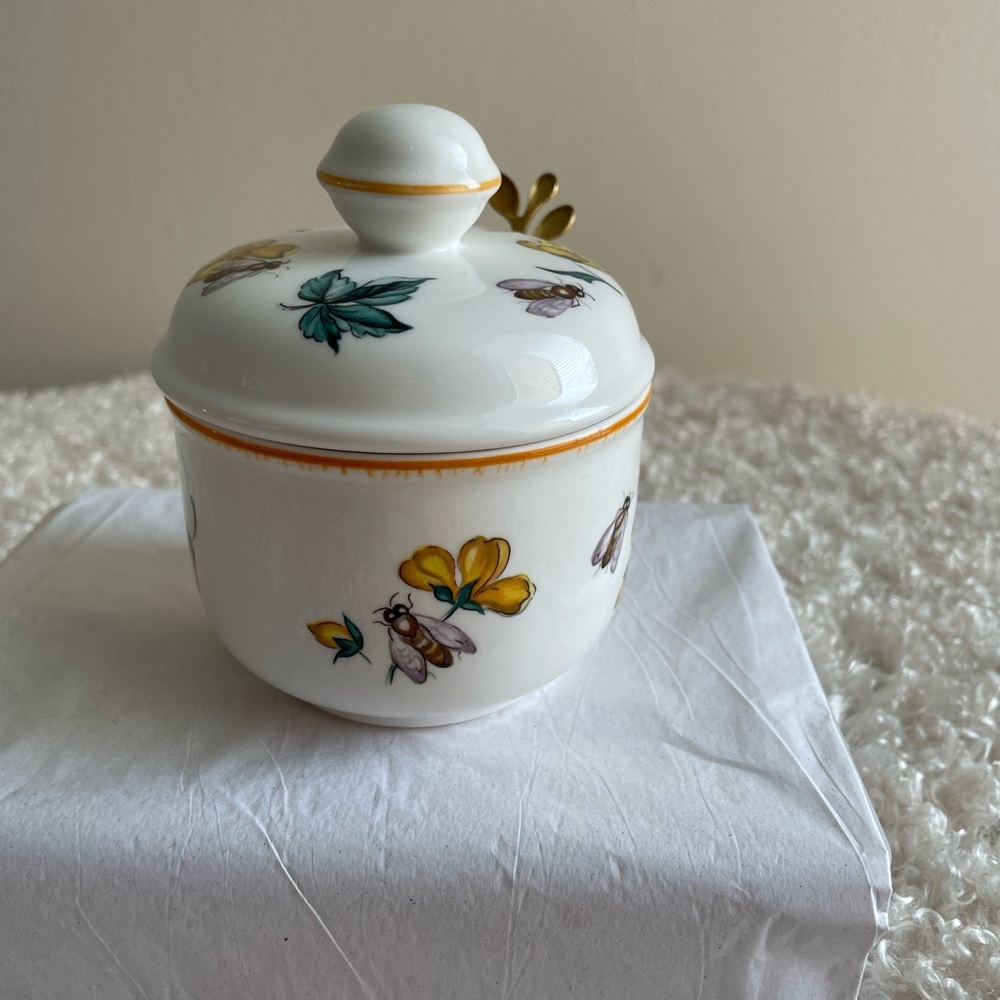 Villeroy & Boch Malaga 1748 Yellow Flowers & Bees Jam Lidded Jar - Picture 2 of 10